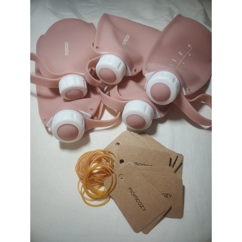 Momcozy Reusable Silicone Breastmilk Storage Bags 8.5oz 250ml 5 Pack Pink Unused